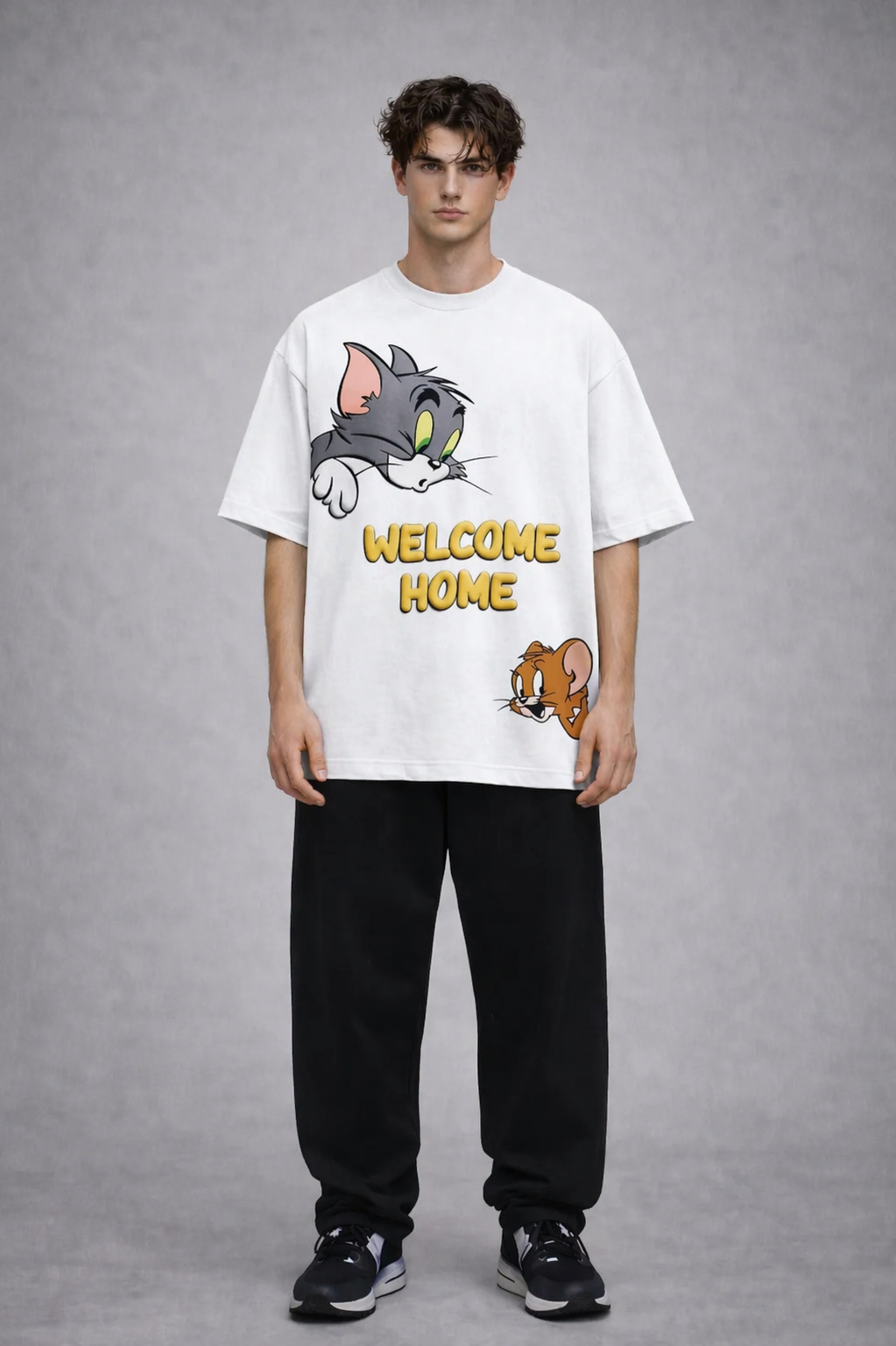 Tom & Jerry "Welcome Home" cartoon graphic t-shirt