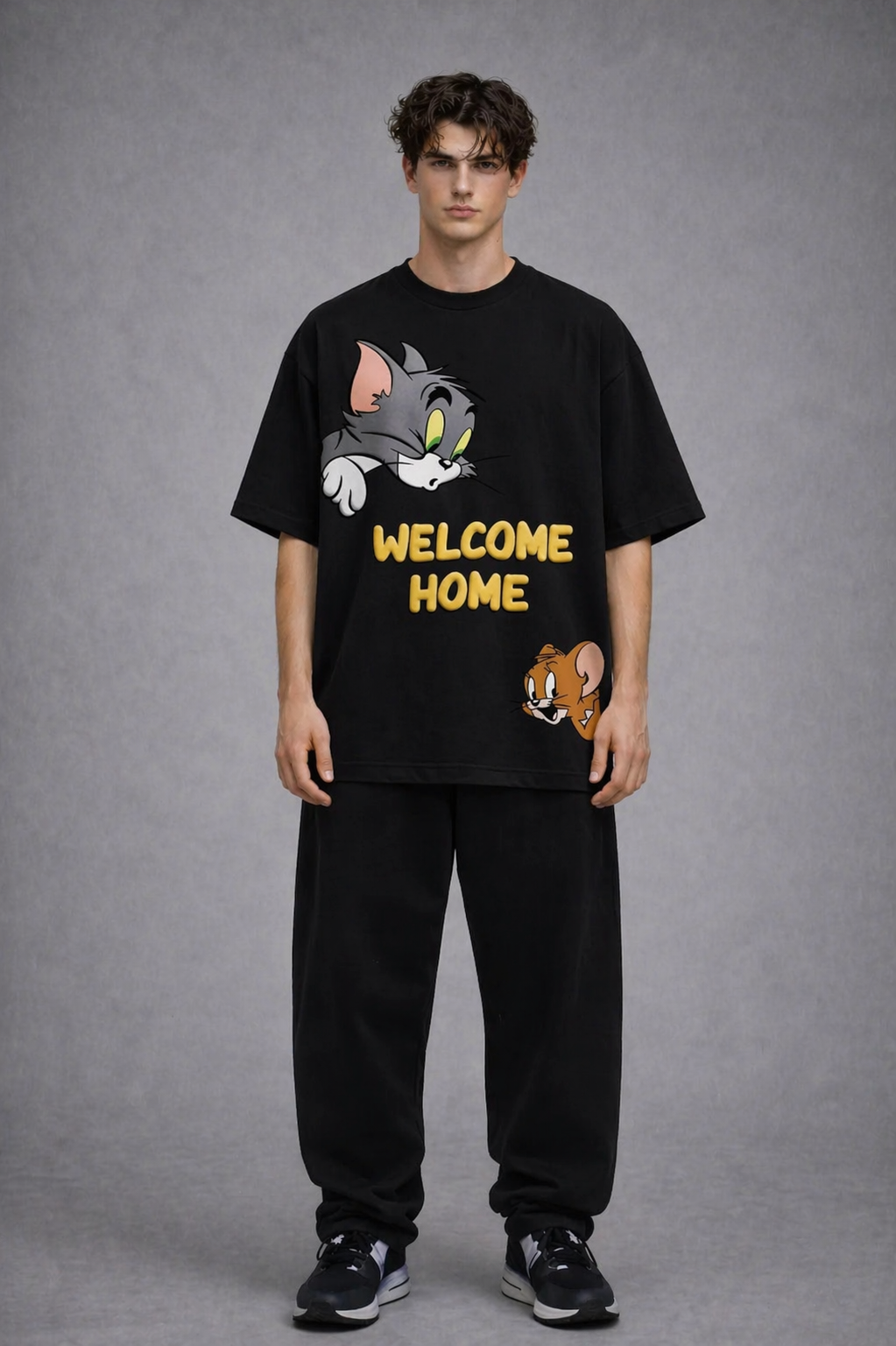 Tom & Jerry "Welcome Home" cartoon graphic t-shirt