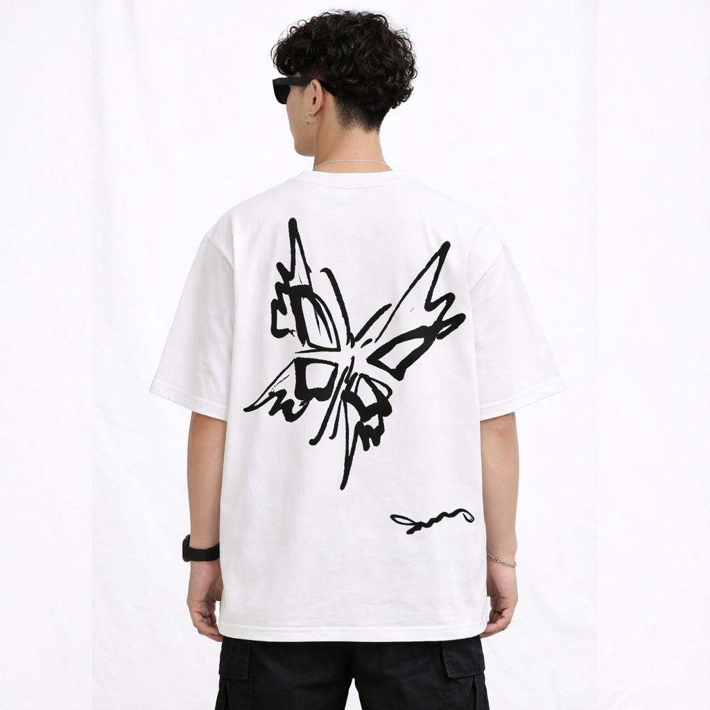 Minimal Butterfly Graphic T-Shirt – Aesthetic Streetwear Black Tee