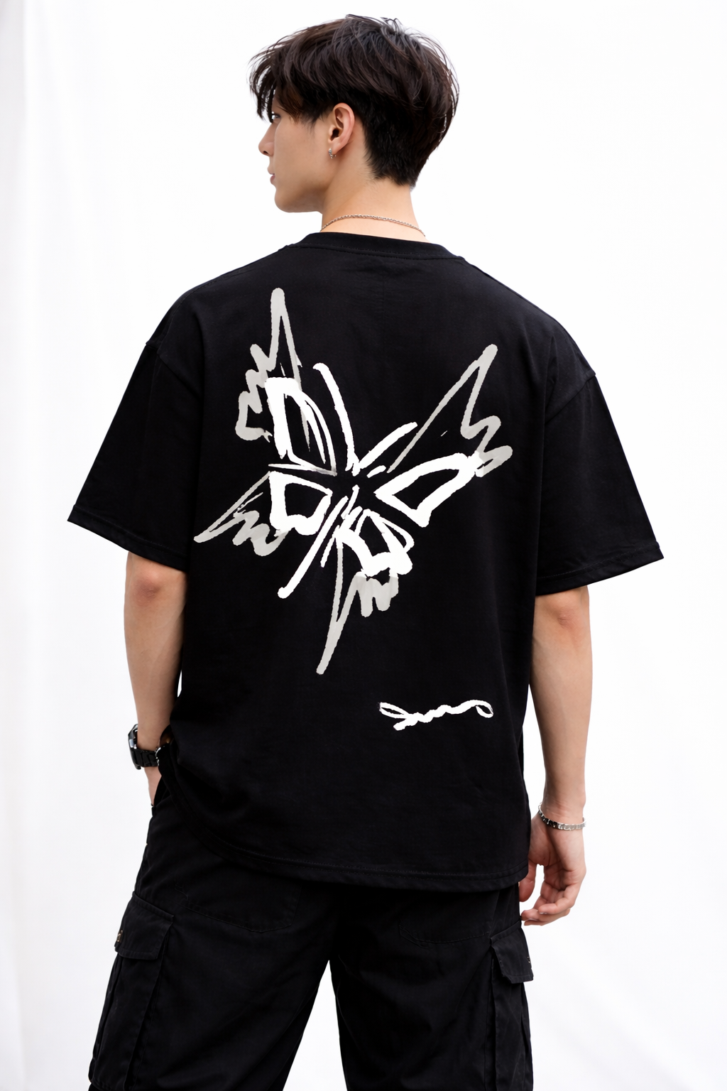 Minimal Butterfly Graphic T-Shirt – Aesthetic Streetwear Black Tee